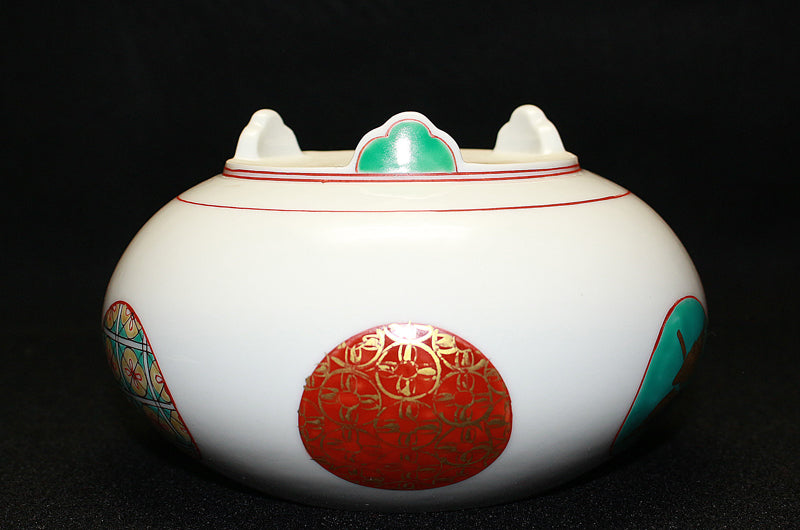 22699 13代酒井田柿右衛門 (Nigoshide Maru Incense burner) SAKAIDA Kakiemon