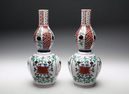 24075  宮本忠夫 (Old kutani style sake bottle [one pair]) MIYAMOTO Tadao