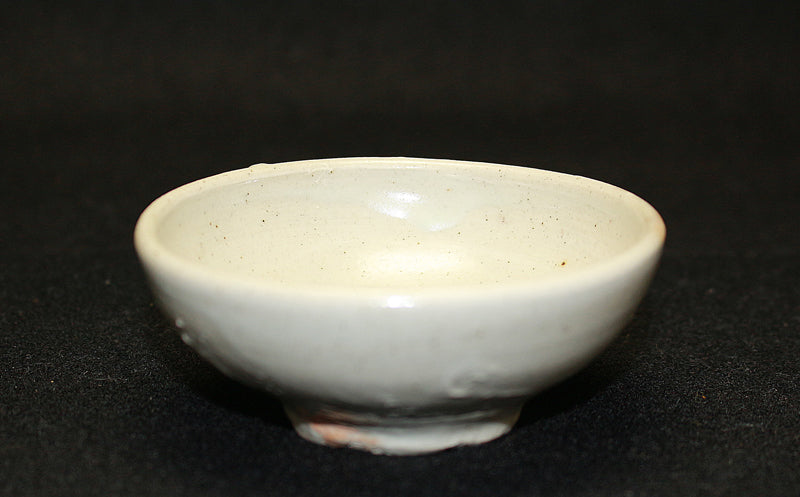 23225 小林東五  (White porcelain Cup) KOBAYASHI Togo