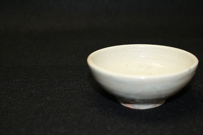 23225 小林東五  (White porcelain Cup) KOBAYASHI Togo